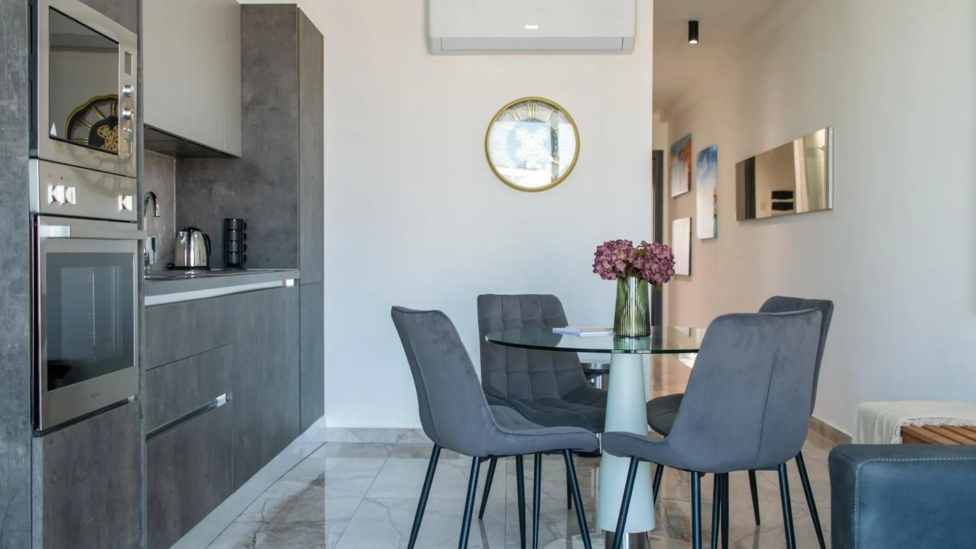 Spinola Seafront Deluxe Apartment Saint Julian's